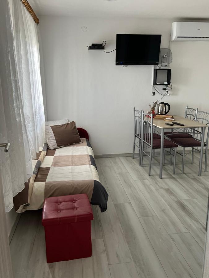 Apartments Linic ニン エクステリア 写真